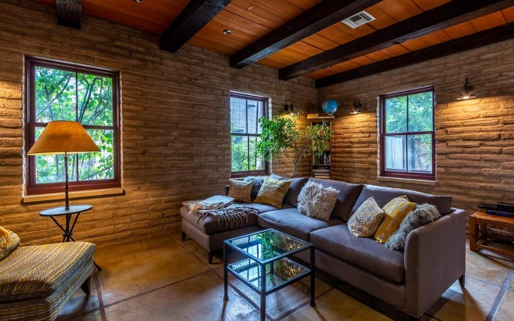 This lovely mud adobe home in Tucson Arizona was built in the early 2000s.